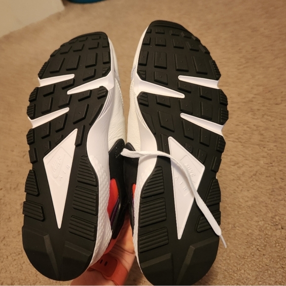 ❗ SOLD ❗ NWOB Nike Huaraches - Picture 7 of 8